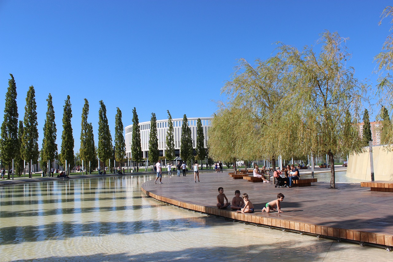 更是对未来 更是对未来